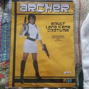 Lana Kane costume